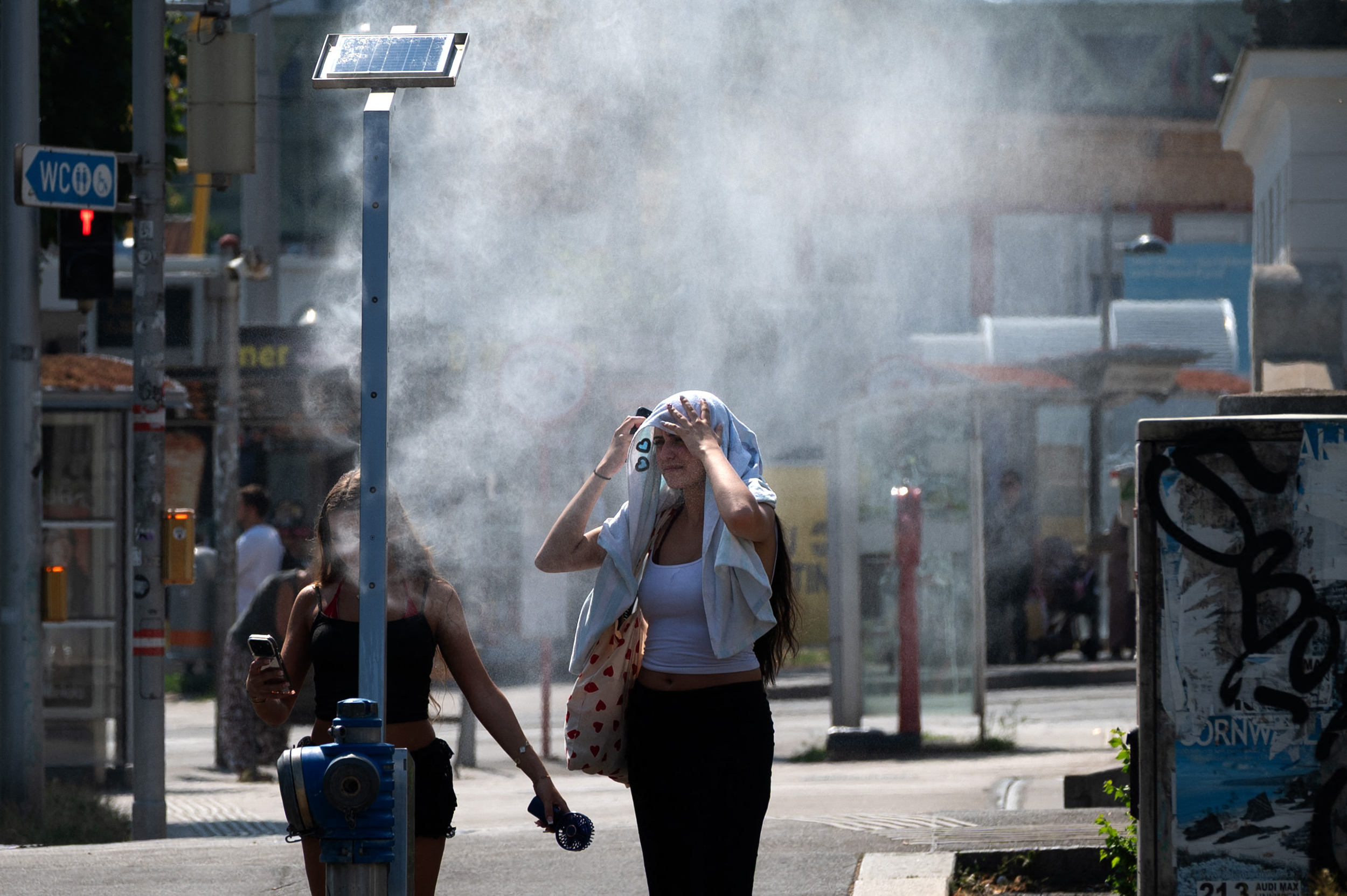 Extreme Heat Waves Fuel Political Tensions in Europe