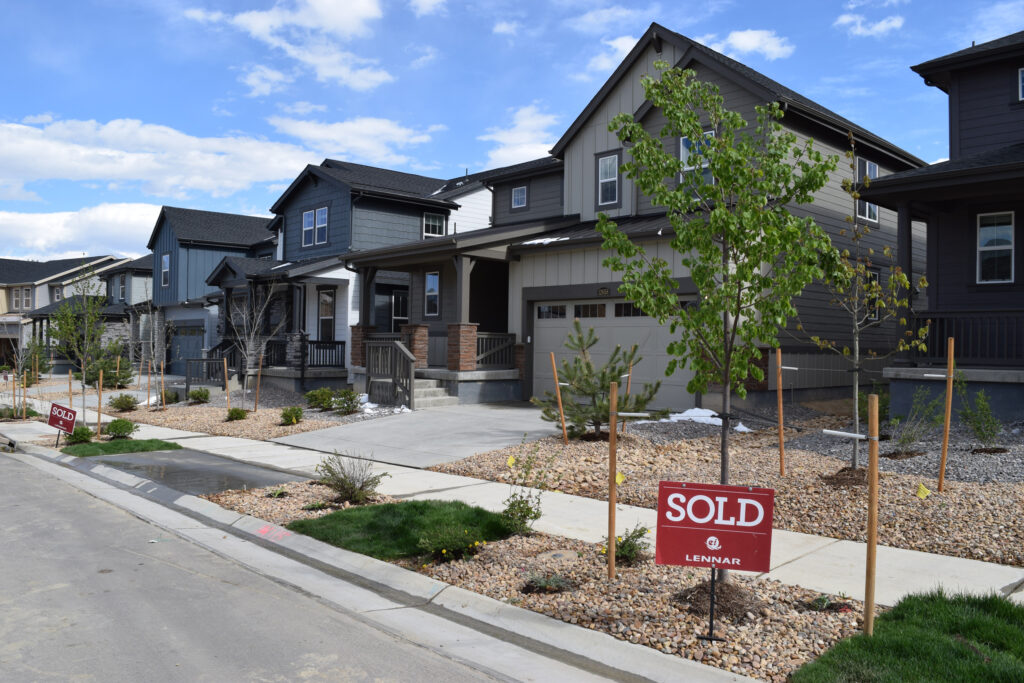 Geothermal startup Dandelion Energy and homebuilder Lennar recently completed nearly 100 homes with geothermal heating and cooling at the Ken Caryl Ranch housing development in Littleton, Colo. Credit: Phil McKenna/Inside Climate News