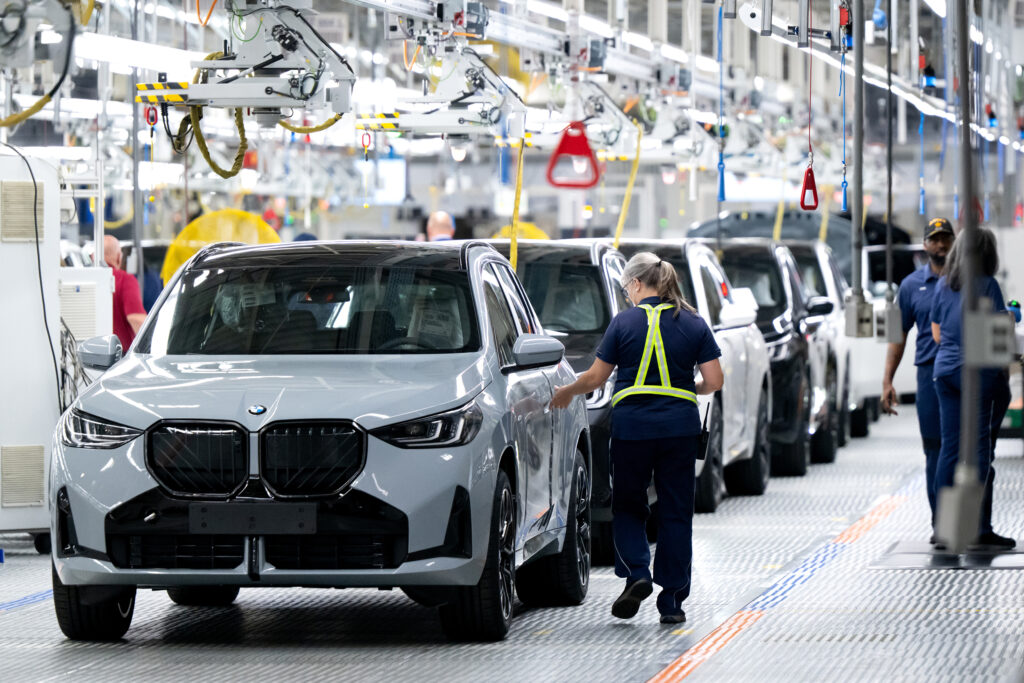 EnviroWireDaily — Trump Slashes Fuel-Economy Standards in Blow to Climate, Health, EV Market