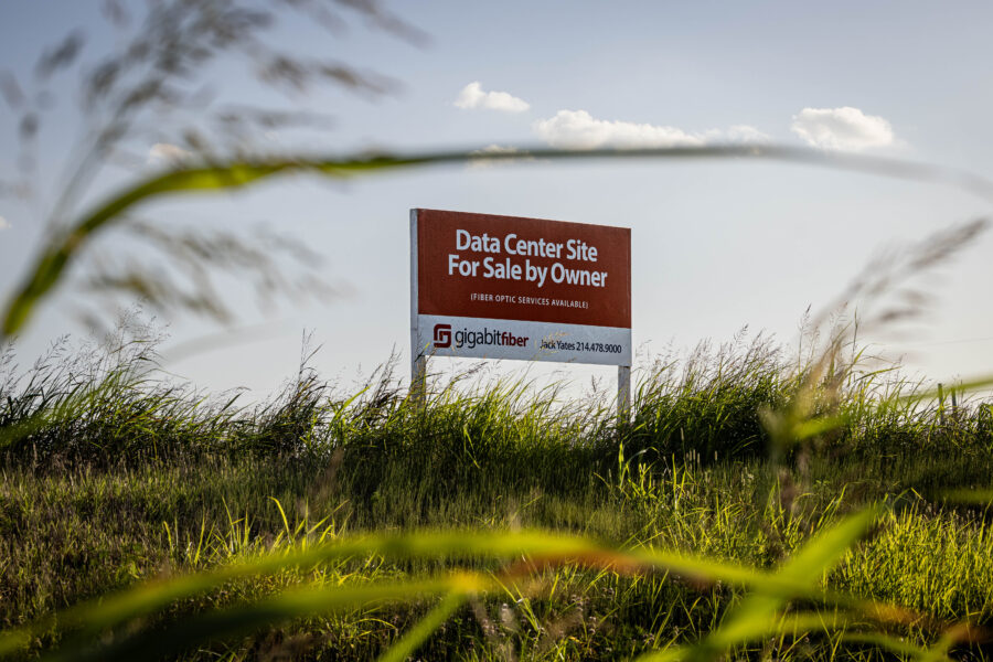 A data center site for sale off Loop 9 in Ellis County, Texas. Credit: Getty Images.