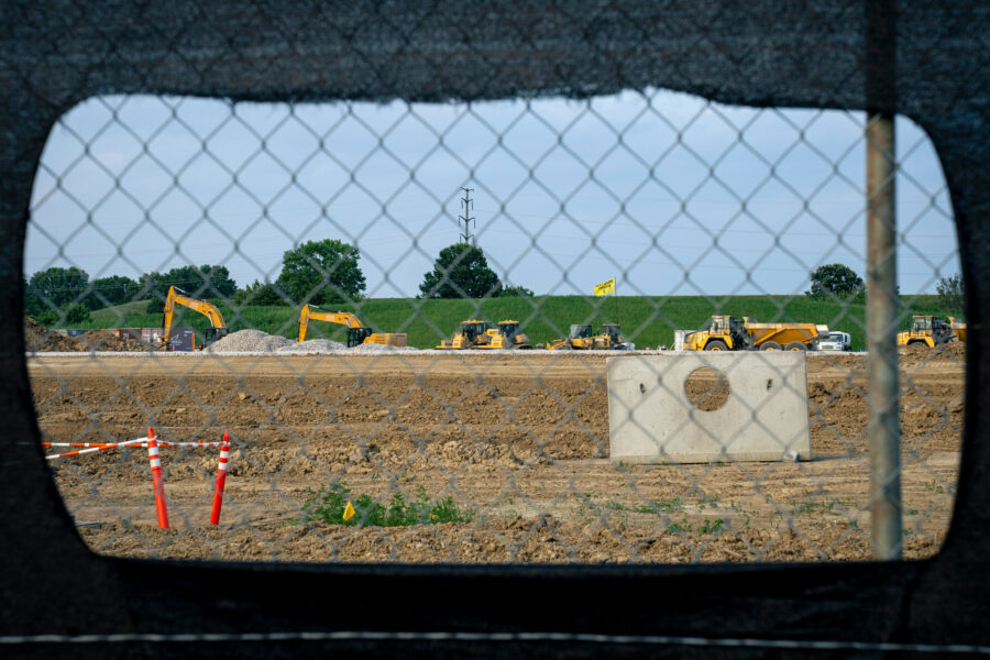 Equipment sits idle at the construction site of a 480,000-square-foot AI data center on July 24, 2025, in Lewis Center, Ohio. Credit: Eli Hiller/The Washington Post via Getty Images
