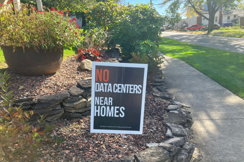A sign on North Columbus Street in Sunbury, Ohio, a city that will soon vote on a measure that would ban large data centers. Credit: Dan Gearino/Inside Climate News