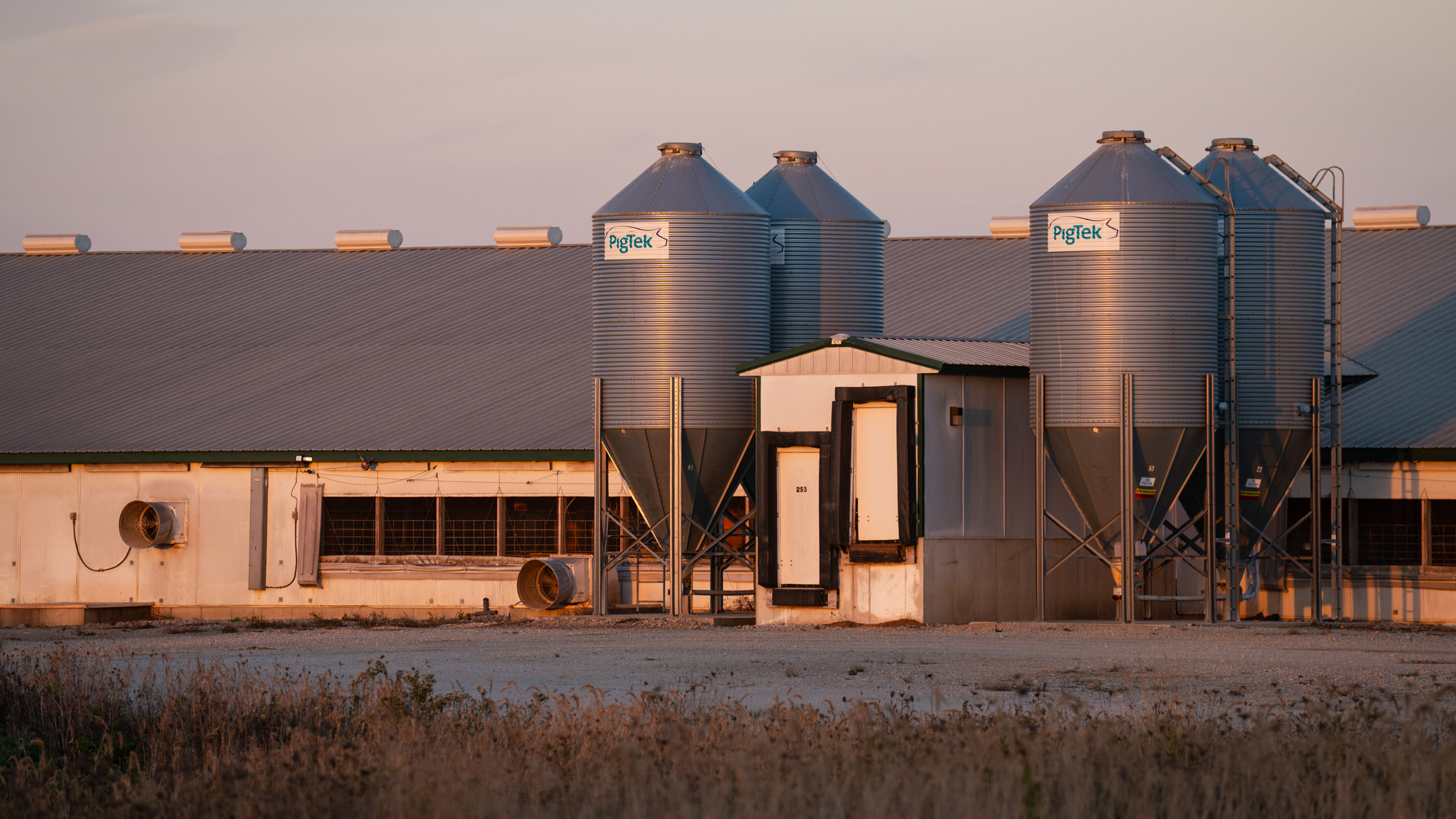 The New Fashion Pork hog confinement near Garrison’s property in Estherville, Iowa. The company operates 15 facilities in Iowa and raises 1.3 million market hogs each year across seven states.